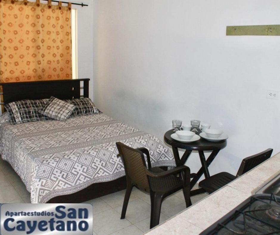 Apartaestudios San Cayetano Cali Εξωτερικό φωτογραφία